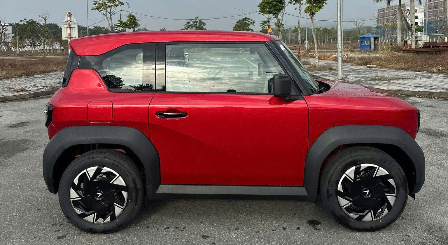 Đánh giá xe vinfast VF 3 Plus kính chiếu hậu chỉnh điện