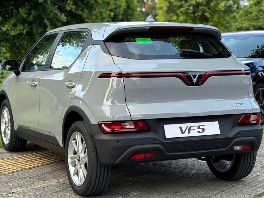 Giá xe VinFast VF 5 Plus 3 Phần đuôi VinFast VF 5 Plus
